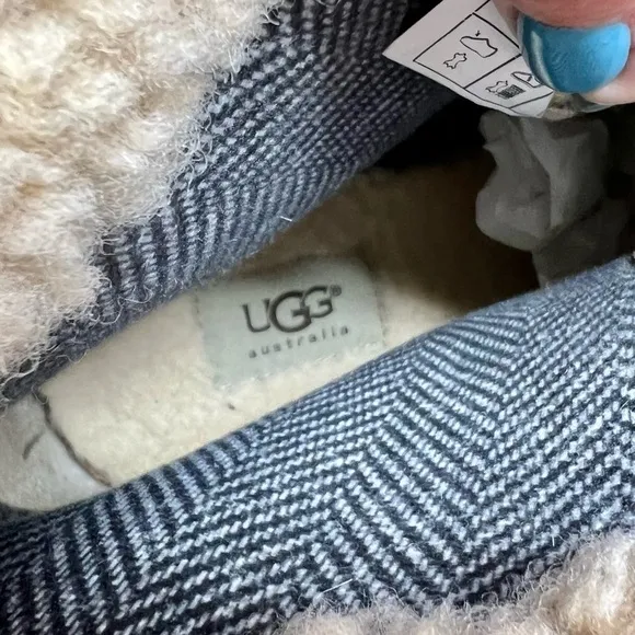 Ugg Shearling Zea Cuffed Brown Leather Lace Up Women’s boots Sz 12