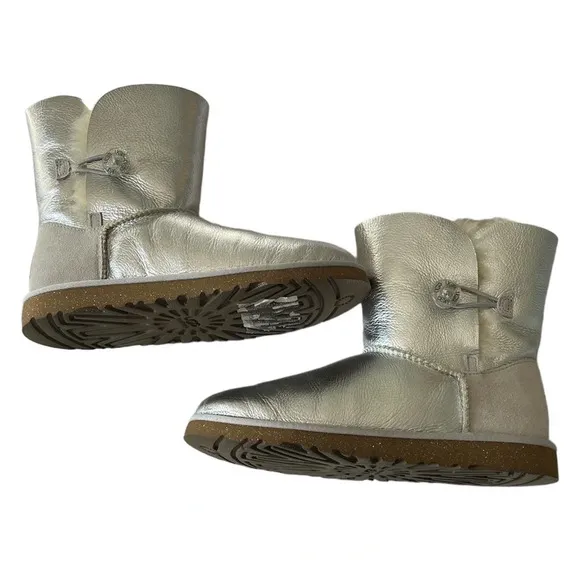UGG Silver Glitter Metallic Bailey Boots Leather Shearling Fur Button Si…
