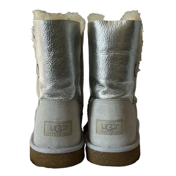 UGG Silver Glitter Metallic Bailey Boots Leather Shearling Fur Button Si…
