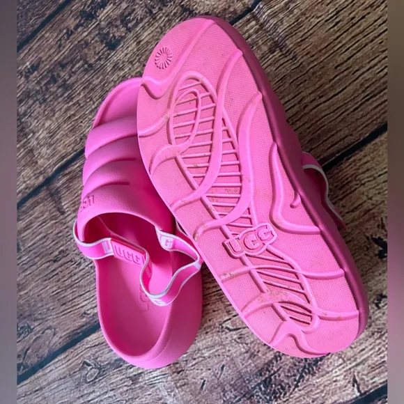 UGG SPORT YEAH Water-Resistant Slingback  sandals PINK size 5