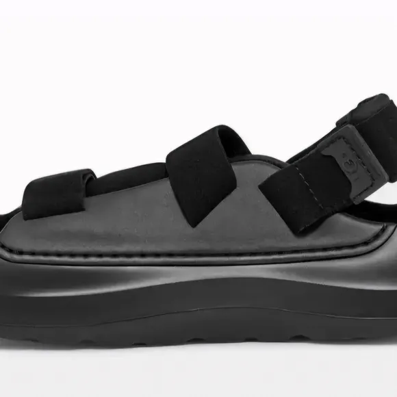 Ugg Stratus Women Sandals new