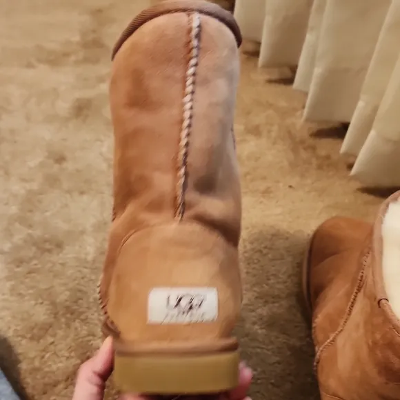 UGG TanClassic Short Shearling Boots