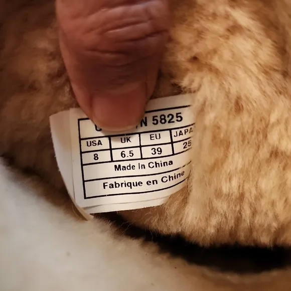 UGG TanClassic Short Shearling Boots