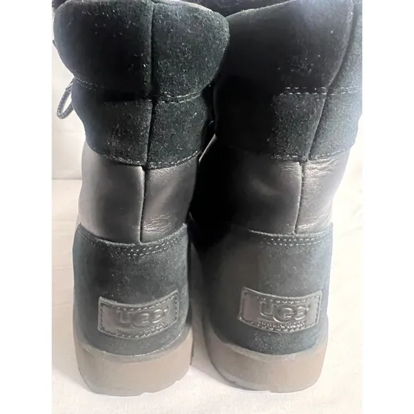 UGG Viki Waterproof Winter Boots Women Sz 7.5 Black Shearling Leather Vibram