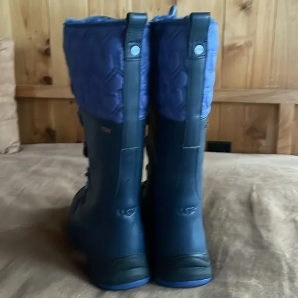 UGG waterproof boots Atlason shearling blue 8
