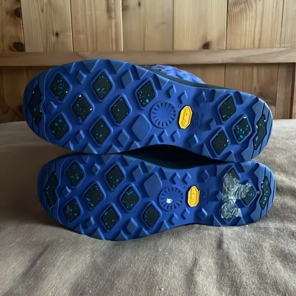 UGG waterproof boots Atlason shearling blue 8