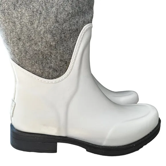 Ugg | White and Gray Reignfall Waterproof Boots Size 6
