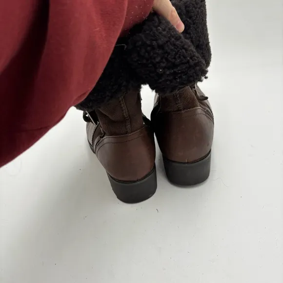 UGG Women’s 9 Brown Leather Bellvue II Mid Shearling Lined Heeled Boots