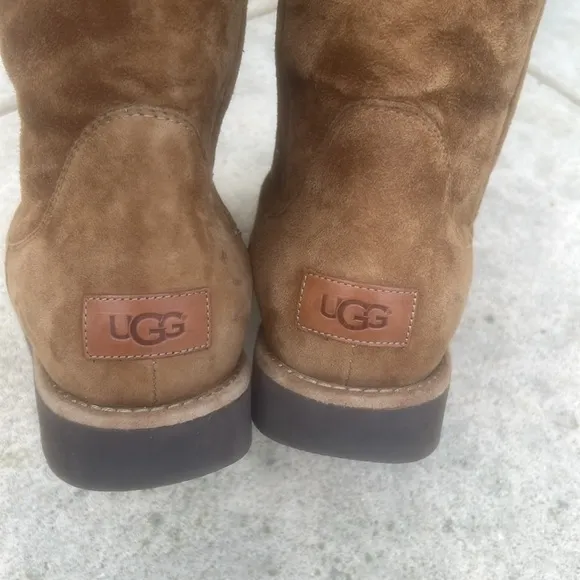 UGG Women's Abree Short Tan Side Zipper Shearling Lined Boots Size 10