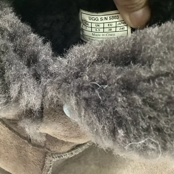 Ugg Women’s Brown Leather Shearling Boots