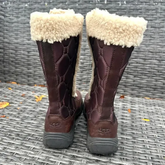UGG Women's Capstone Quilted Brown Leather Sheepskin Waterproof Boots Size 7