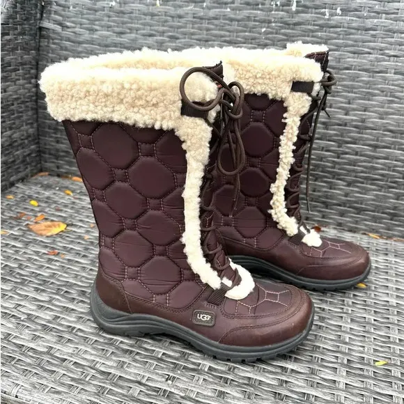 UGG Women's Capstone Quilted Brown Leather Sheepskin Waterproof Boots Size 7