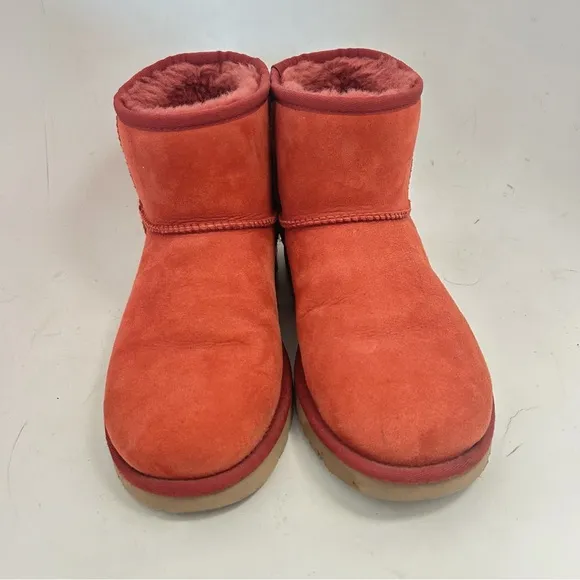 UGG Women's Classic Mini 5854 Suede Ankle Boots Rare Color Rust Maroon Size 8