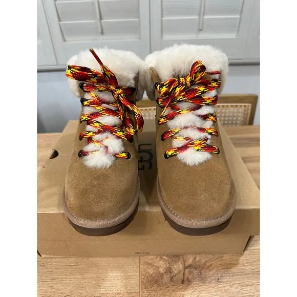 UGG Women's Classic Mini Alpine Shearling Lined Boots Chestnut Suede Size 5 NIB