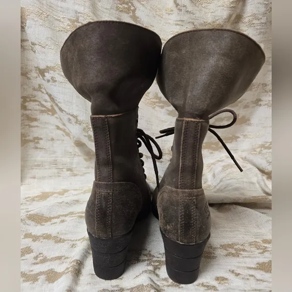 UGG Women’s Zea Chocolate Brown Wedge Ankle Shearling Boots Size 7