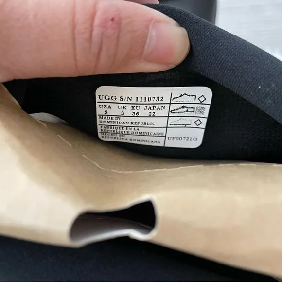 UGG WOMENS SIENNA MATTE GRAPHIC TALL RUBBER BOOTS WATERPROOF BLACK SZ 5 NEW