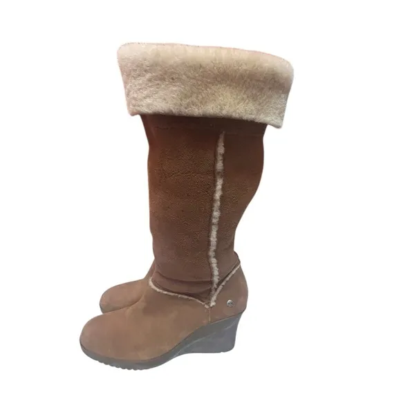UGGAustralia Aubrie Wedge Boots size 10
