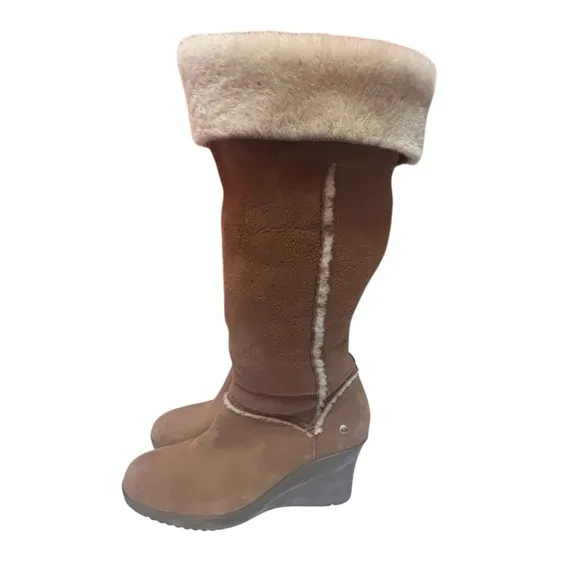 UGGAustralia Aubrie Wedge Boots size 10