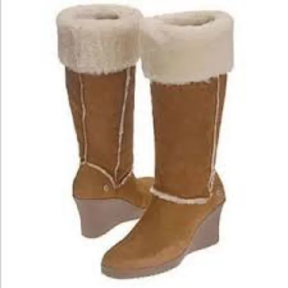 UGGAustralia Aubrie Wedge Boots size 10