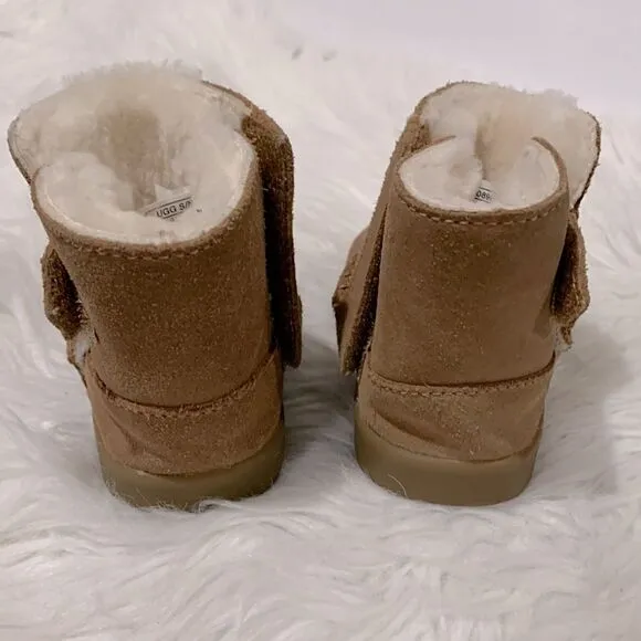 UGG Kids Tan Boots Shearling Lined hook &amp; loop closure size 2/3