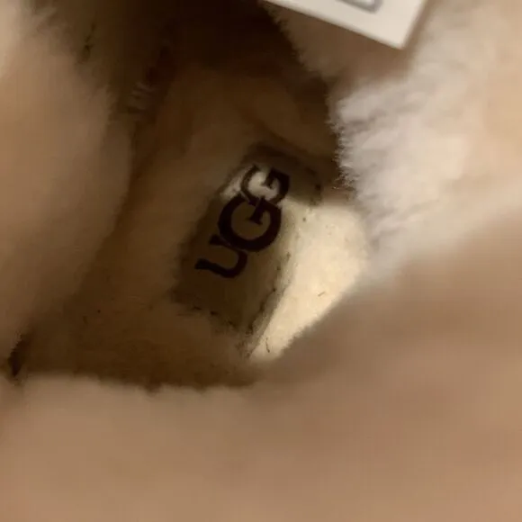 UGG Kids Tan Boots Shearling Lined hook &amp; loop closure size 2/3