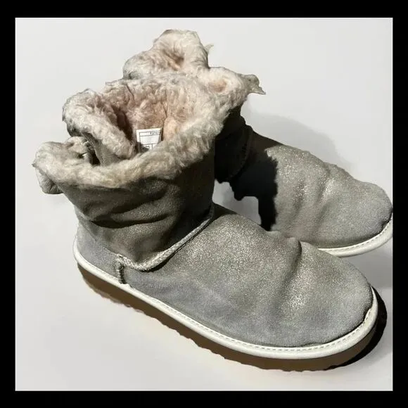 UGG PLATINUM GOLD SPARKLE FUR BOW SUEDE SHEEPWOOL BOOTS SIZE US 7/ EUR 38‎