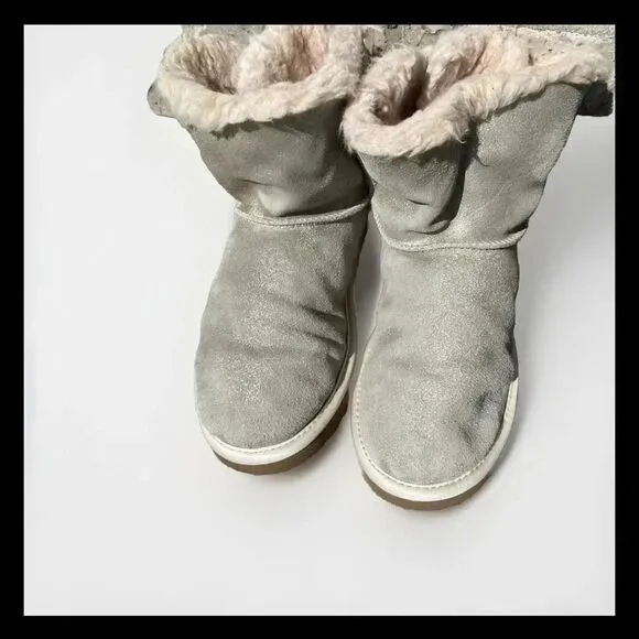 UGG PLATINUM GOLD SPARKLE FUR BOW SUEDE SHEEPWOOL BOOTS SIZE US 7/ EUR 38‎