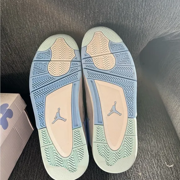 Unreleased 2025 Air Jordan 4 Retro 'Forget Me Not'
