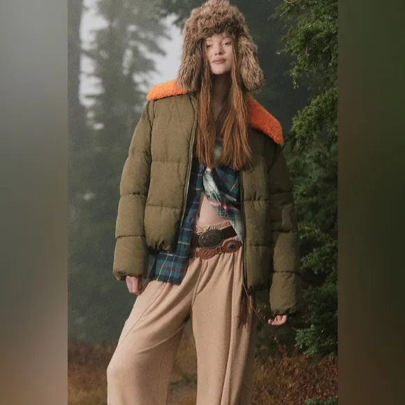 Urban Outfitters Duckie Faux Shearling CollarPuffer Jacket size Large
