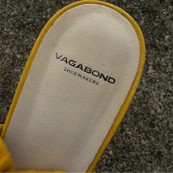 Vagabond Katlin Suede Slingback Mule in Yellow