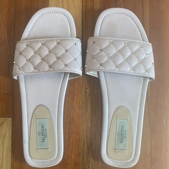 Valentino Garavani Pink Leather Rockstud Slide