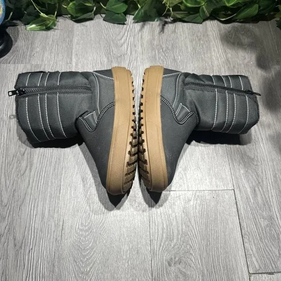 Vans Junior Slip-On Snow Vansguard Winter Boots size 4 Youth Black Gum