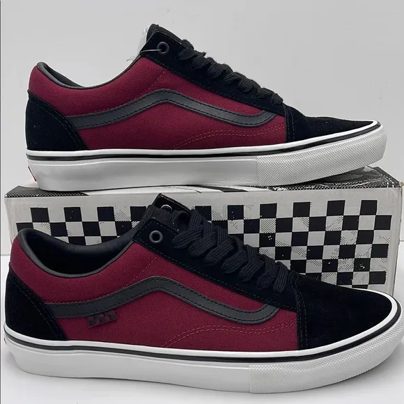 Vans Men’s Black and Burgundy Sneakers Skate Old Skool Port/BlackVN0A5FCB02Y