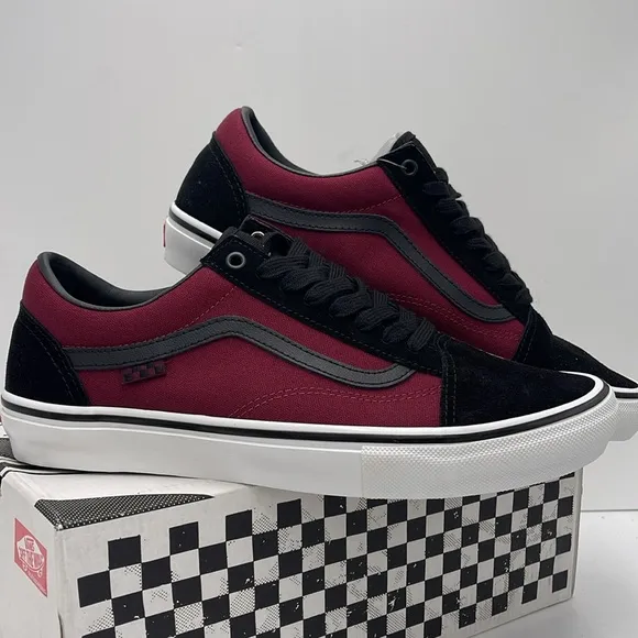 Vans Men’s Black and Burgundy Sneakers Skate Old Skool Port/BlackVN0A5FCB02Y