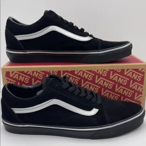 Vans Men’s Black and White Sneakers Old SkoolMetallic BlackVN000CT8BMA