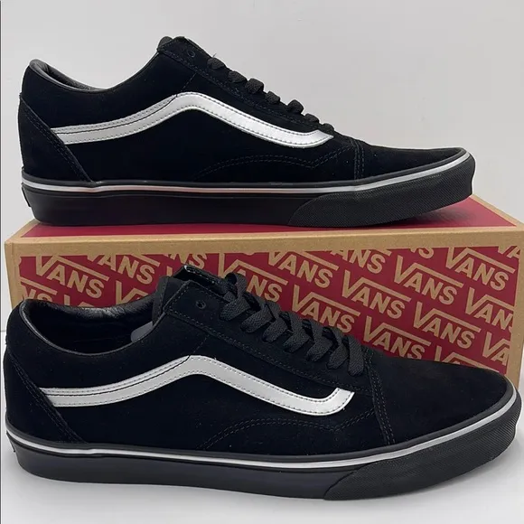 Vans Men’s Black and White Sneakers Old SkoolMetallic BlackVN000CT8BMA