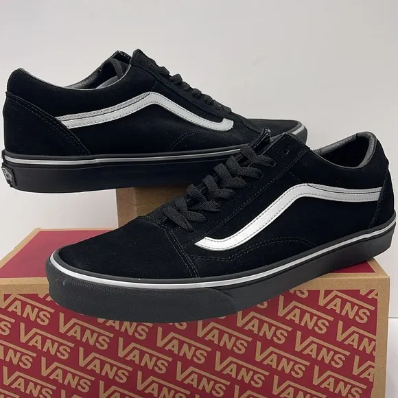 Vans Men’s Black and White Sneakers Old SkoolMetallic BlackVN000CT8BMA