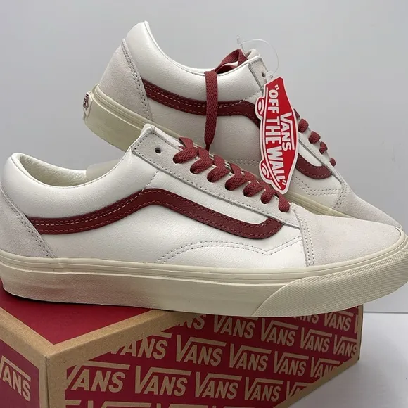 Vans Men’s White and Red Sneakers Old SkoolVintage Pop Marshmallow/VN0A4BW2R2S