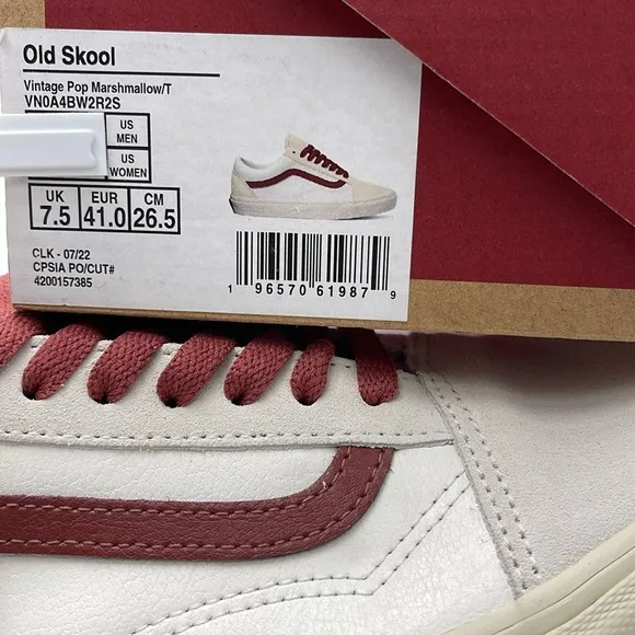 Vans Men’s White and Red Sneakers Old SkoolVintage Pop Marshmallow/VN0A4BW2R2S