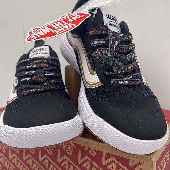 Vans WMNS Black Sneakers with Rainbow Stripes Ultrarange Exo(Pride) Black/True