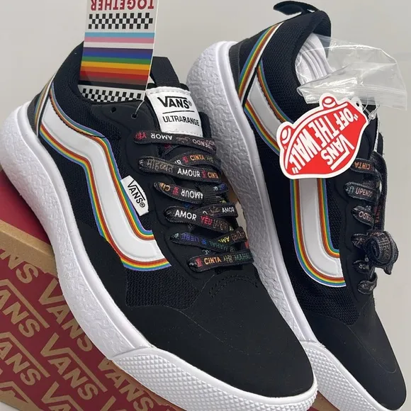 Vans WMNS Black Sneakers with Rainbow Stripes Ultrarange Exo(Pride) Black/True