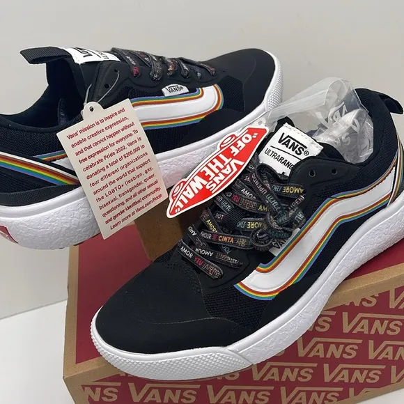 Vans WMNS Black Sneakers with Rainbow Stripes Ultrarange Exo(Pride) Black/True