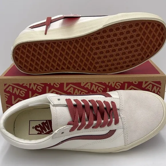 Vans WMNS White and Red Sneakers Old SkoolVintage Pop Marshmallow/TVN0A4BW2R2S