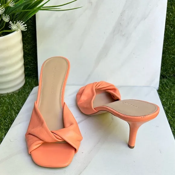 VERONICA BEARD Melli Apricot leather Sandal Size  6 women