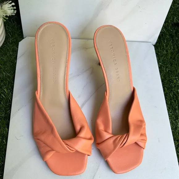 VERONICA BEARD Melli Apricot leather Sandal Size  6 women