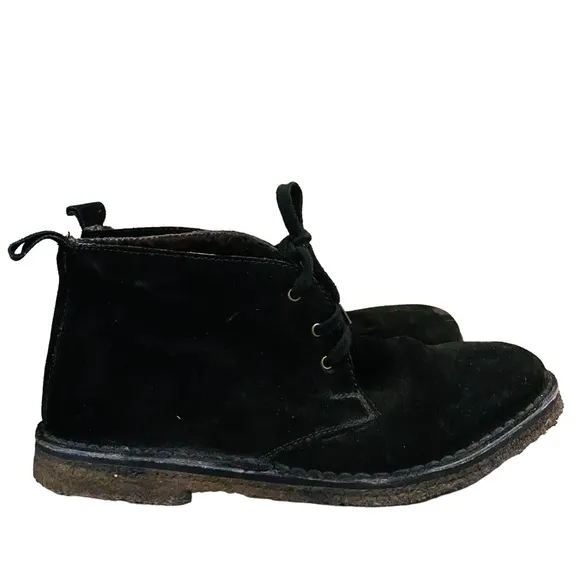 Vince Candice Suede Shearling Chukka Boot (Black)