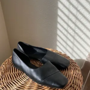 Vince minimalist beautiful black leather square toe flats
