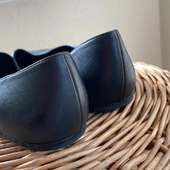 Vince minimalist beautiful black leather square toe flats