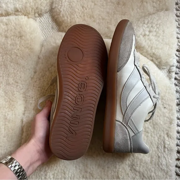 Vince Sneakers size 8