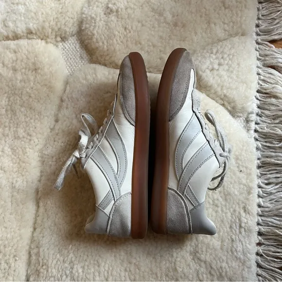 Vince Sneakers size 8